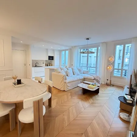 Διαμέρισμα Elegant 2 Bedrooms Parisian Flat & Chic In