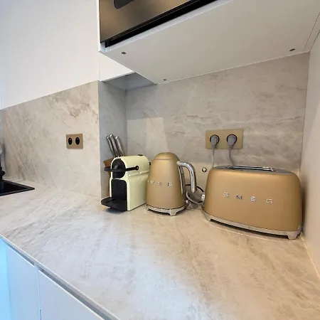 Διαμέρισμα Elegant 2 Bedrooms Parisian Flat & Chic In *