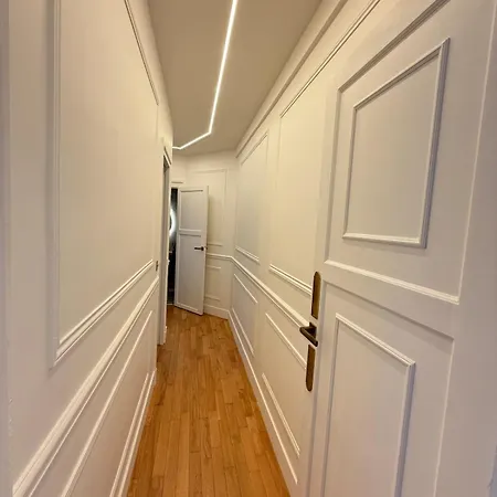 Elegant 2 Bedrooms Parisian Flat & Chic In Апартаменты *