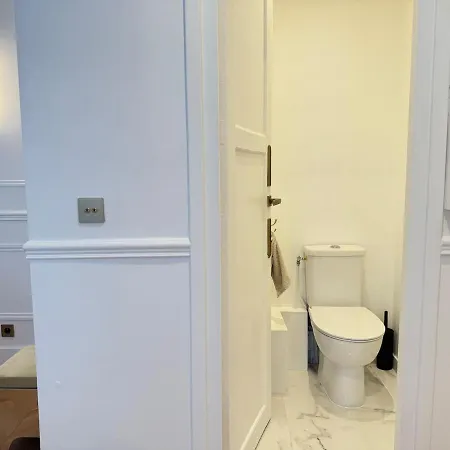 Διαμέρισμα Elegant 2 Bedrooms Parisian Flat & Chic In Neuilly-sur-Seine